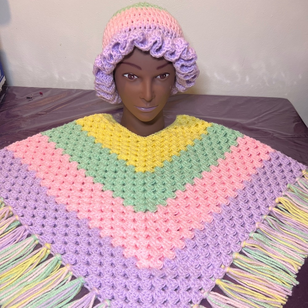 TODDLER PONCHO W/MATCHING HAT
